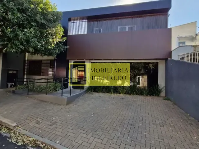 Casa com 353m², para alugar, no bairro Vila Nossa Senhora Aparecida em São José do Rio Preto