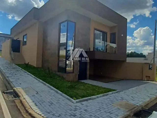 Casa com 200m² 3 quartos e 2 banheiros, à venda, no bairro Contorno em Ponta Grossa