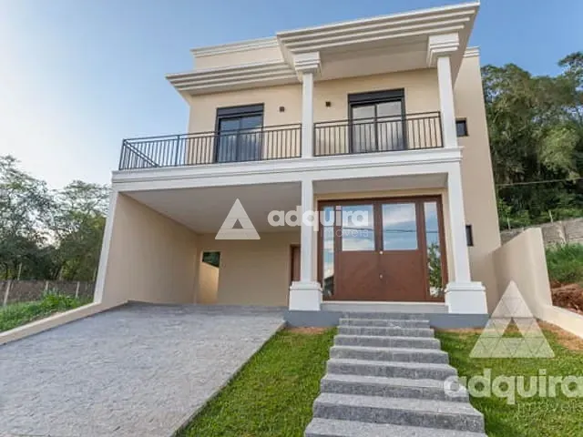 Casa com 300m² 4 quartos e 5 banheiros, à venda, no bairro Colônia Dona Luíza em Ponta Grossa