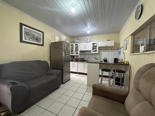 Casa com 192m² 2 quartos e 2 banheiros, à venda, no bairro Três Vendas em Pelotas
