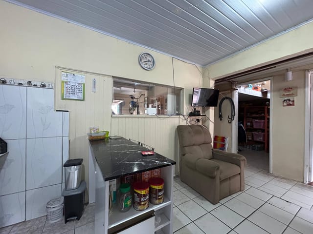 Casa com 192m² 2 quartos e 2 banheiros, à venda, no bairro Três Vendas em Pelotas