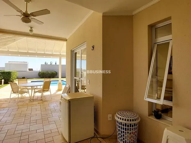 Casa 4 quartos e 5 banheiros, à venda, no bairro Bairro das Palmeiras em Campinas