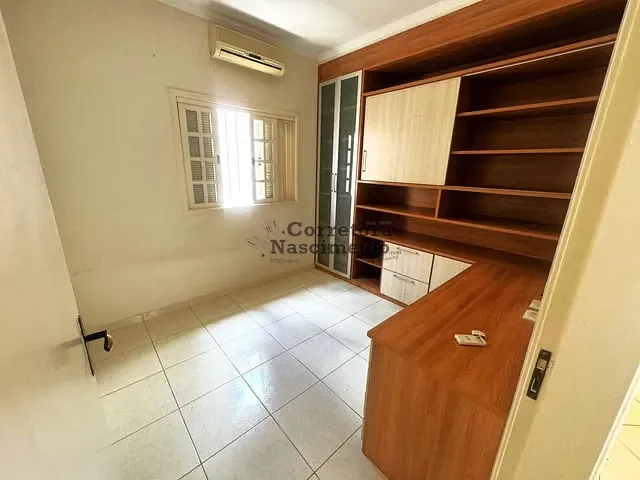 Casa com 188m² 3 quartos e 3 banheiros, à venda, no bairro Altos de Santanna em Jacareí