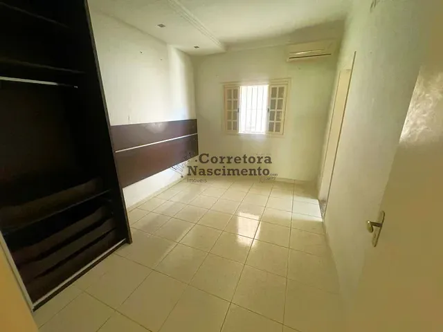 Casa com 188m² 3 quartos e 3 banheiros, à venda, no bairro Altos de Santanna em Jacareí
