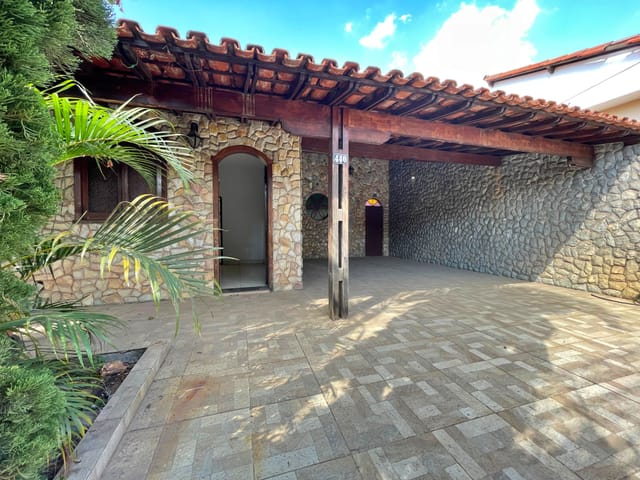 Foto do Casa - Casa para locação sendo 360 metos com 7 quartos (3 suítes) e 4 vagas, Santa Branca, Belo Horizonte, MG | Deltalar Imóveis