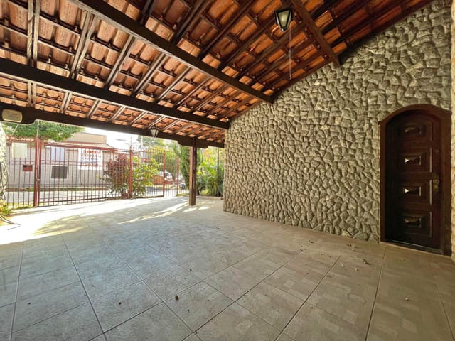 Foto do Casa - Casa para locação sendo 360 metos com 7 quartos (3 suítes) e 4 vagas, Santa Branca, Belo Horizonte, MG | Deltalar Imóveis