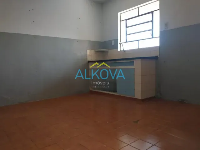 Casa com 250m² 6 quartos e 3 banheiros, à venda, no bairro Jardim das Indústrias em Jacareí