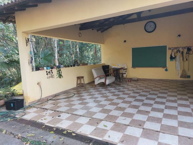 Casa com 2000m² 5 quartos e 6 banheiros, à venda ou para alugar, no bairro Vila Velha em Santana de Parnaíba