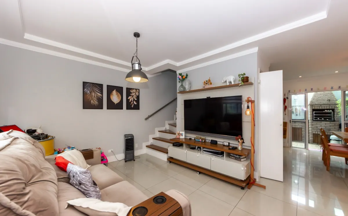 Casa em condomínio para venda com 3 quartos, sendo 1 suíte, 113m²