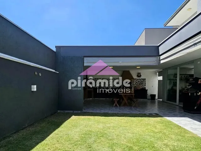 Casa com 10m² 4 quartos e 5 banheiros, à venda, no bairro Caçapava em Caçapava