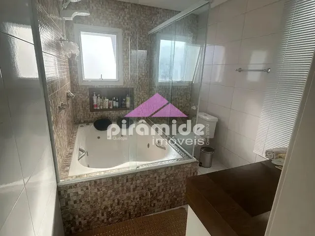 Casa com 10m² 4 quartos e 5 banheiros, à venda, no bairro Caçapava em Caçapava