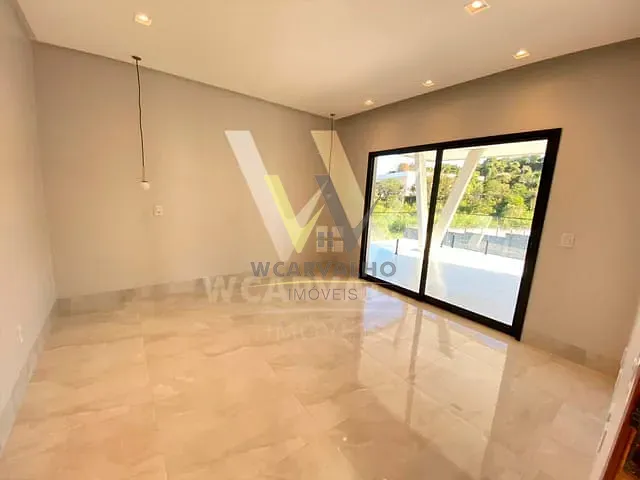 Casa com 361m² 3 quartos e 5 banheiros, à venda, no bairro Boa Vista em Anápolis