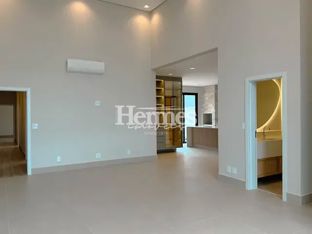 Casa com 330m² 3 quartos e 5 banheiros, à venda, no bairro Parque Brasil 500 em Paulínia