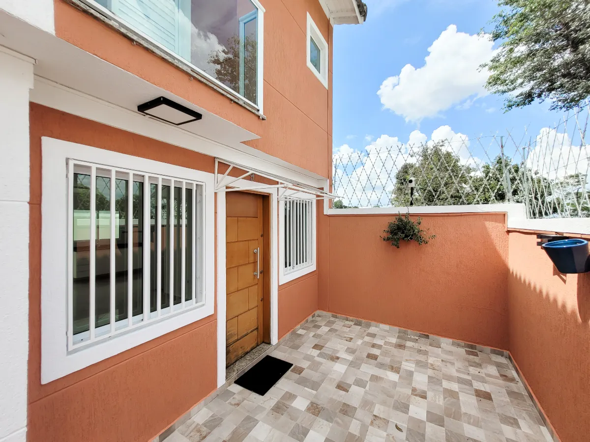 Casa no condomínio RESIDENCIAL JÚLIA para venda com 2 quartos, sendo 2 suítes, 65m²