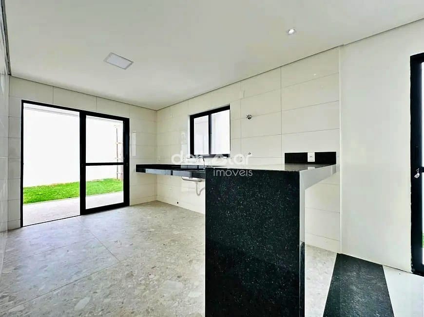 Casa para alugar com 3 quartos, 140m² - Foto 14