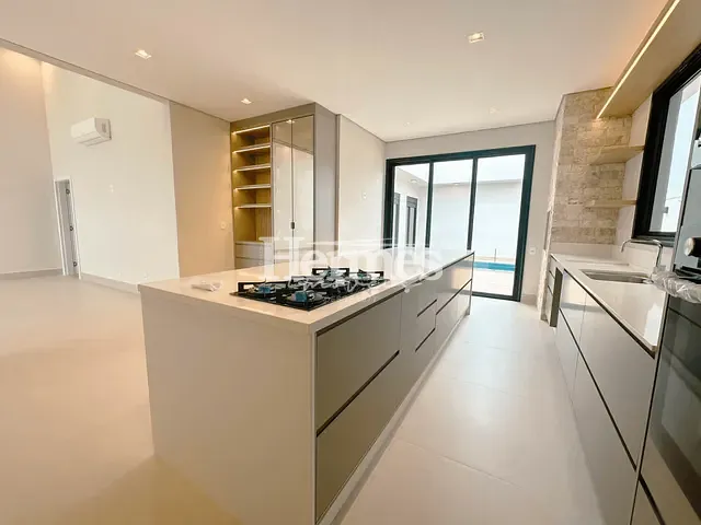 Casa com 330m² 3 quartos e 5 banheiros, à venda, no bairro Parque Brasil 500 em Paulínia