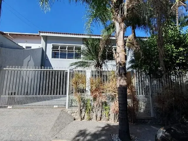 Casa com 360m² 3 quartos e 5 banheiros, à venda, no bairro Parque Campolim em Sorocaba
