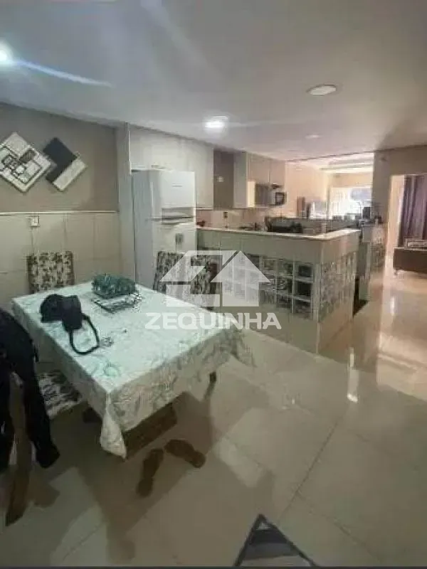 Casa, 3 quartos, 312 m² - Foto 3