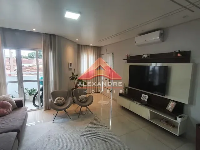 Casa com 173m² 4 quartos e 5 banheiros, à venda, no bairro Vila Industrial em São José dos Campos