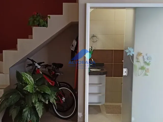 Casa com 300m² 3 quartos e 3 banheiros, à venda, no bairro Jardim Oriente em São José dos Campos