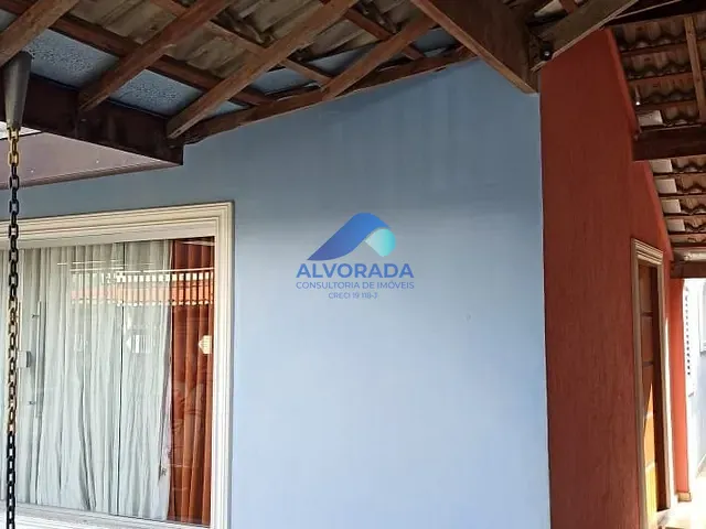 Casa com 300m² 3 quartos e 3 banheiros, à venda, no bairro Jardim Oriente em São José dos Campos