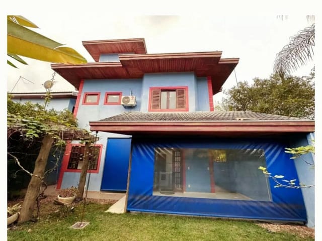 Casa com 250m² 5 quartos e 3 banheiros, à venda, no bairro Urbanova em São José dos Campos