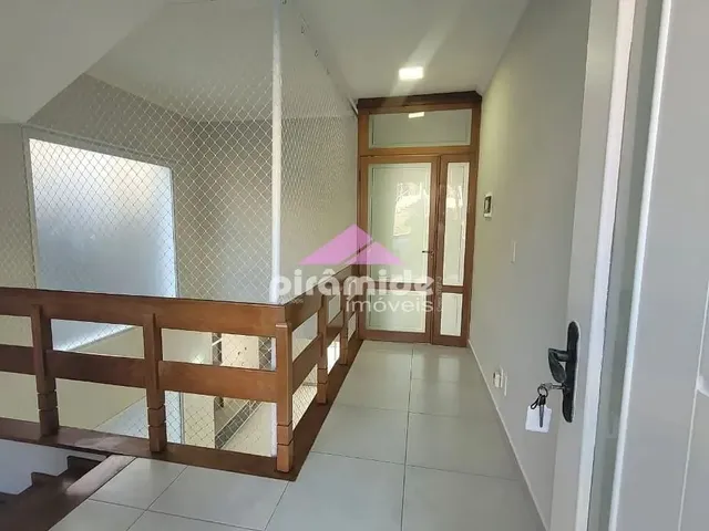 Casa com 304m² 4 quartos e 5 banheiros, à venda ou para alugar, no bairro Urbanova em São José Dos Campos
