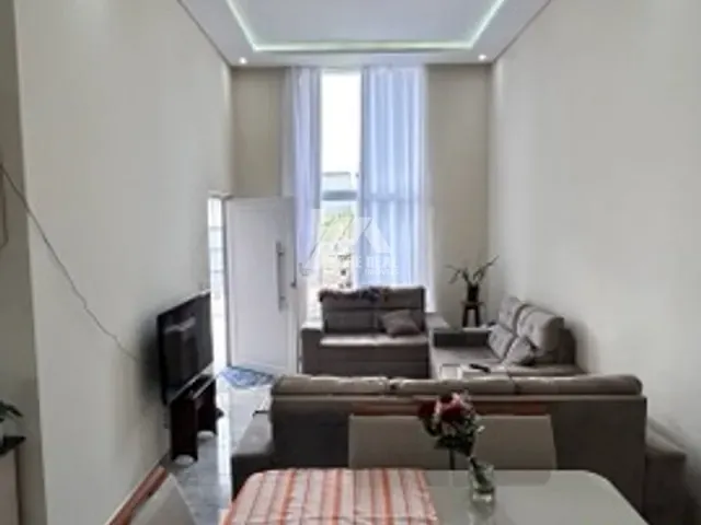 Casa 3 quartos e 2 banheiros, à venda, no bairro Batel em Guarapuava