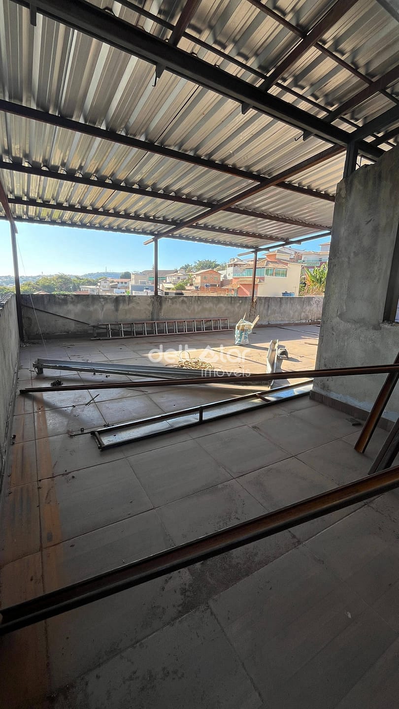 Casa à venda com 4 quartos, 200m² - Foto 11
