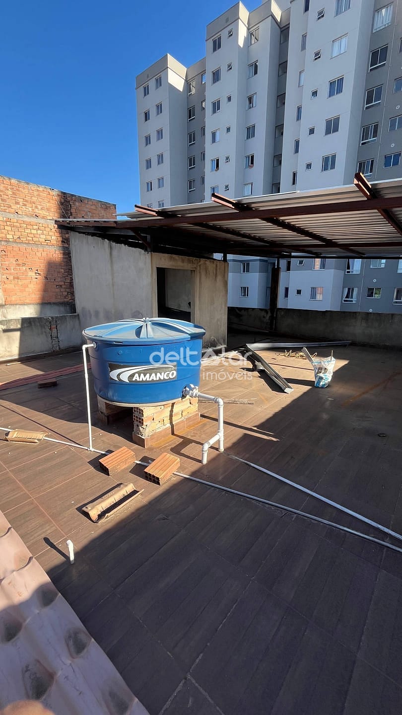 Casa à venda com 4 quartos, 200m² - Foto 10