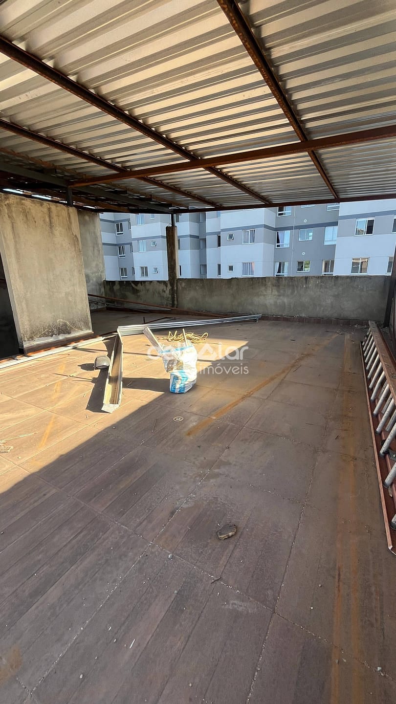 Casa à venda com 4 quartos, 200m² - Foto 15