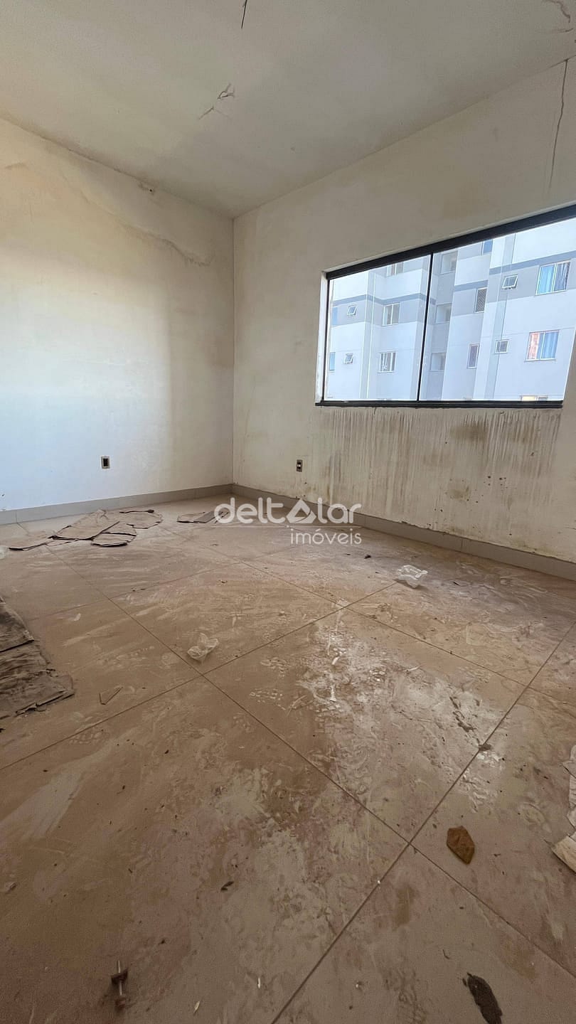 Casa à venda com 4 quartos, 200m² - Foto 22