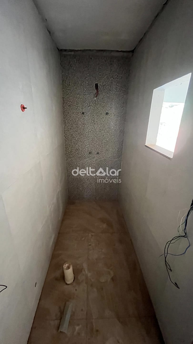 Casa à venda com 4 quartos, 200m² - Foto 27