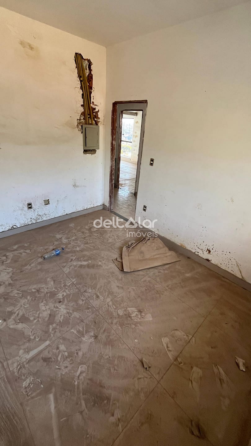 Casa à venda com 4 quartos, 200m² - Foto 28