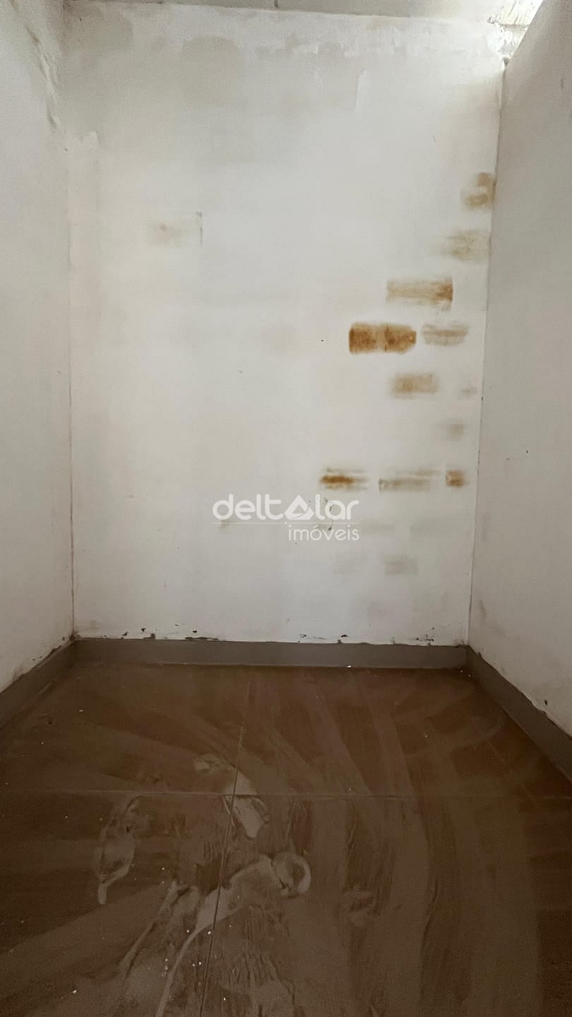 Casa à venda com 4 quartos, 200m² - Foto 31