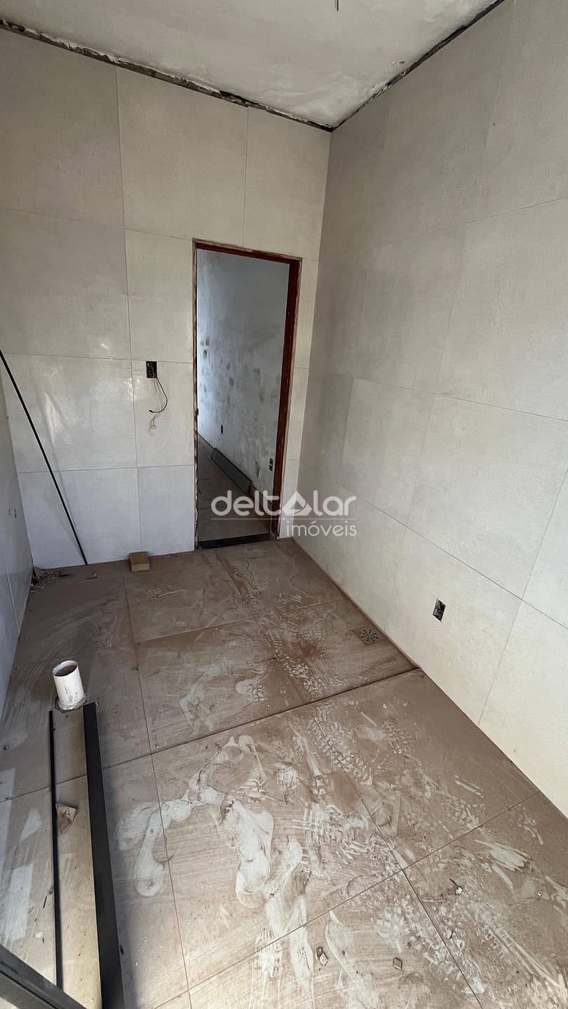 Casa à venda com 4 quartos, 200m² - Foto 37