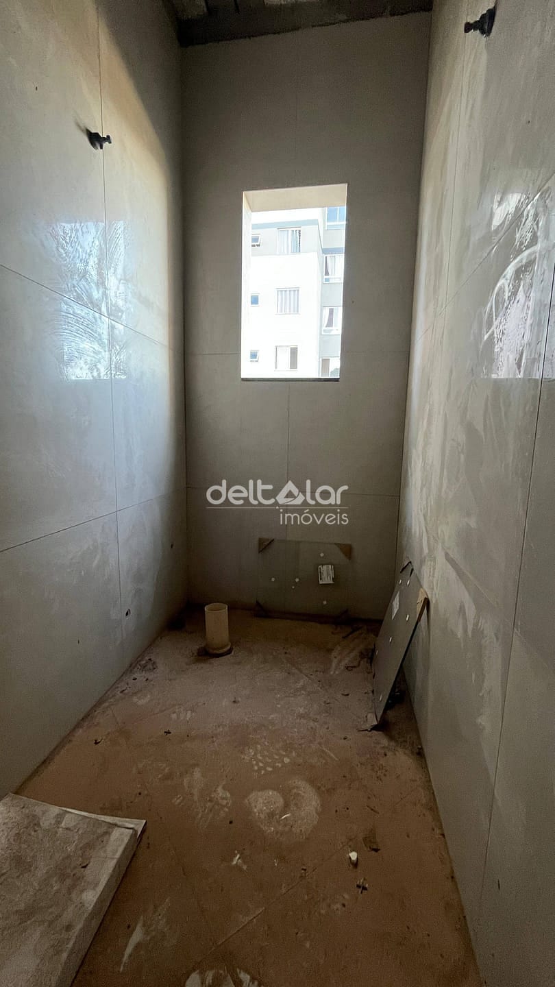 Casa à venda com 4 quartos, 200m² - Foto 38