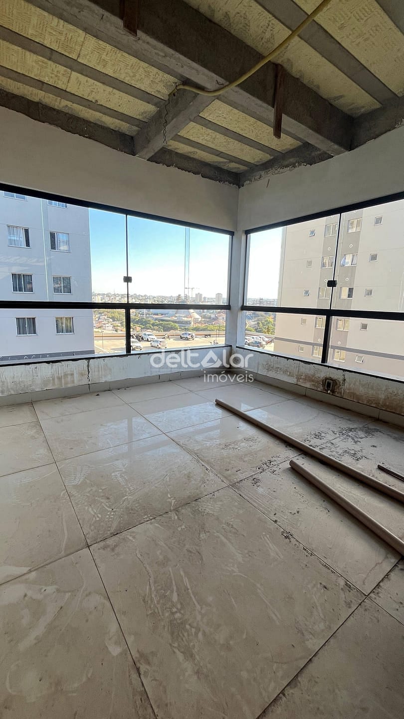 Casa à venda com 4 quartos, 200m² - Foto 2