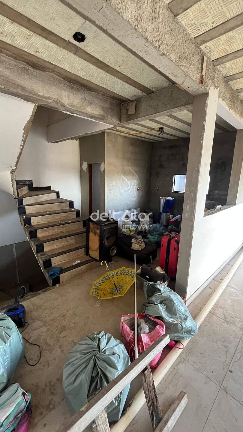Casa à venda com 4 quartos, 200m² - Foto 7