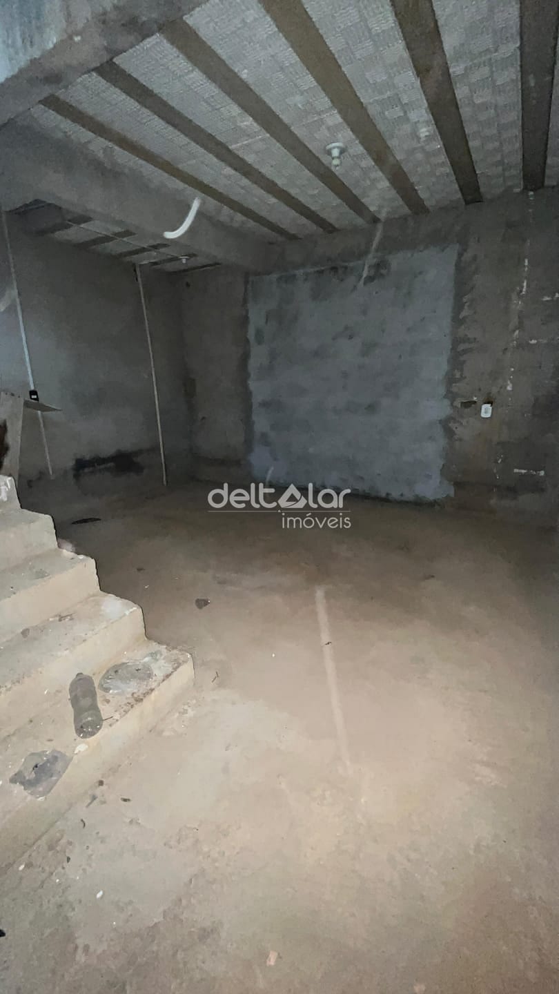 Casa à venda com 4 quartos, 200m² - Foto 40