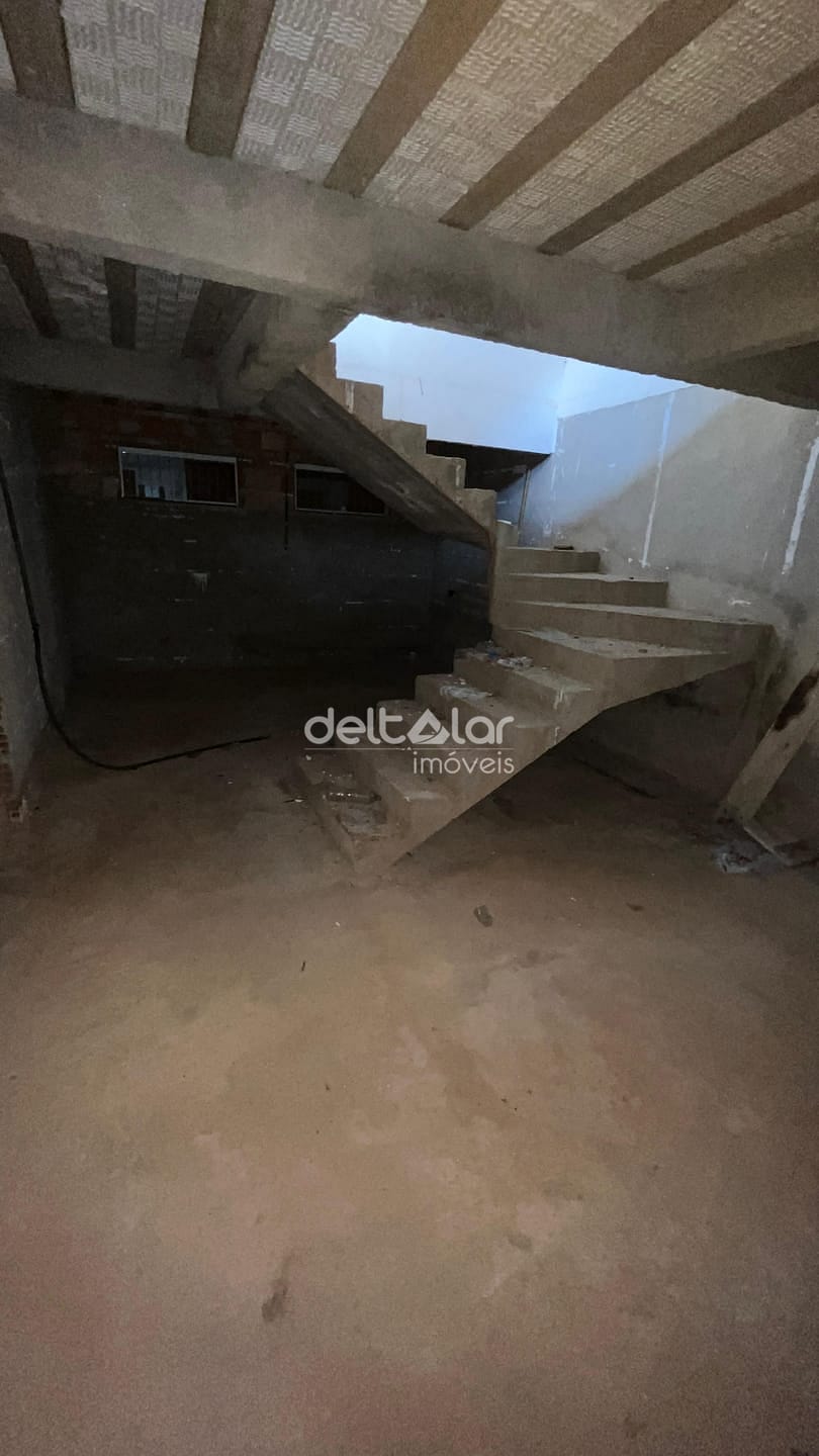 Casa à venda com 4 quartos, 200m² - Foto 43