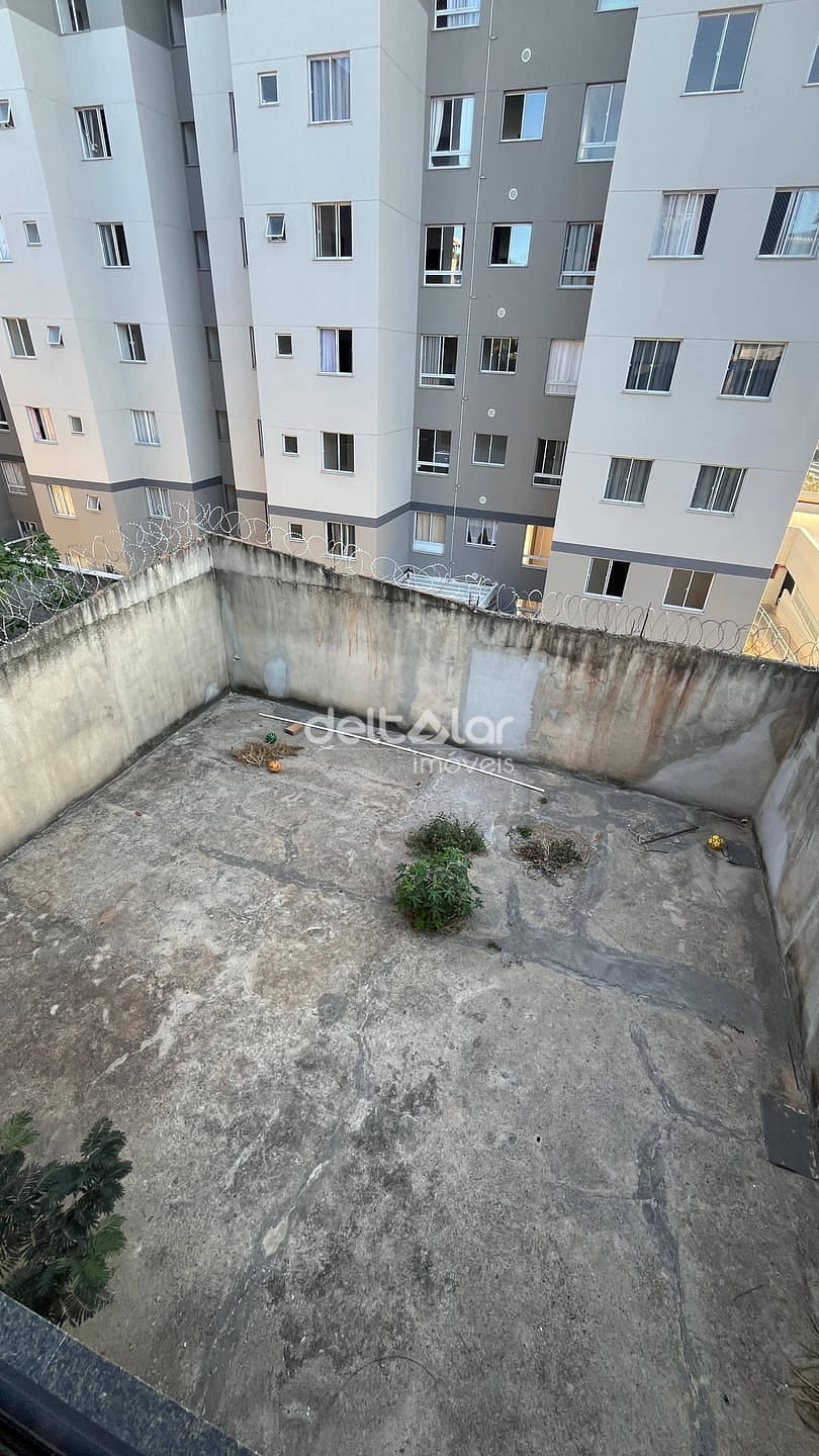 Casa à venda com 4 quartos, 200m² - Foto 45