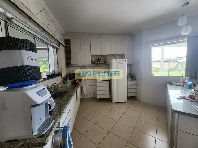 Casa com 880m² 4 quartos e 5 banheiros, à venda, no bairro Vila Martins em Rio Claro