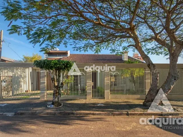 Casa com 462m² 3 quartos e 3 banheiros, à venda, no bairro Orfãs em Ponta Grossa