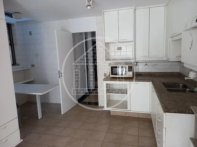 Casa com 500m² 4 quartos e 2 banheiros, à venda, no bairro Brooklin Paulista em São Paulo
