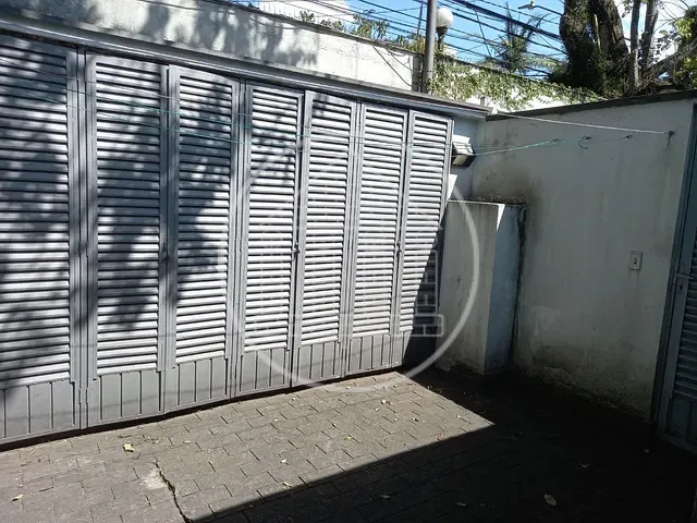 Casa com 500m² 4 quartos e 2 banheiros, à venda, no bairro Brooklin Paulista em São Paulo