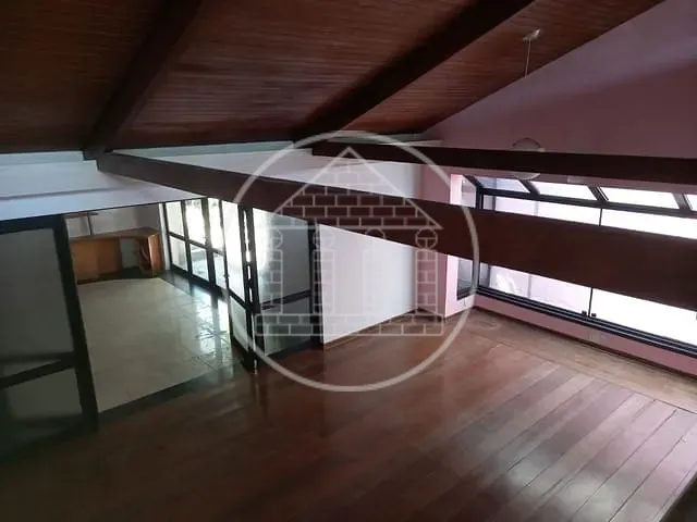 Casa com 500m² 4 quartos e 2 banheiros, à venda, no bairro Brooklin Paulista em São Paulo
