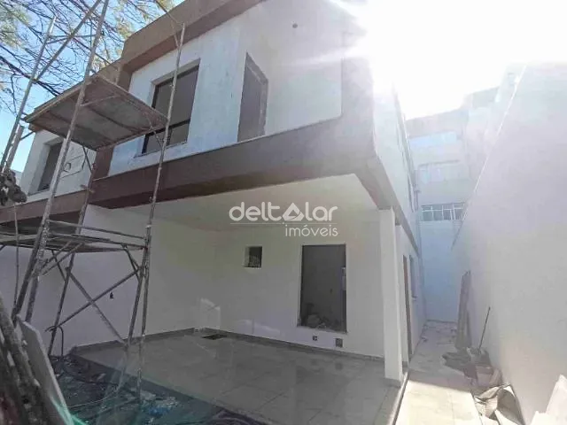 Casa com 110m² 3 quartos e 3 banheiros, à venda, no bairro Itapoã em Belo Horizonte