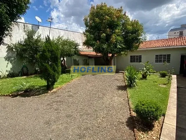 Casa com 450m² 5 quartos e 3 banheiros, à venda, no bairro Parque Universitário em Rio Claro