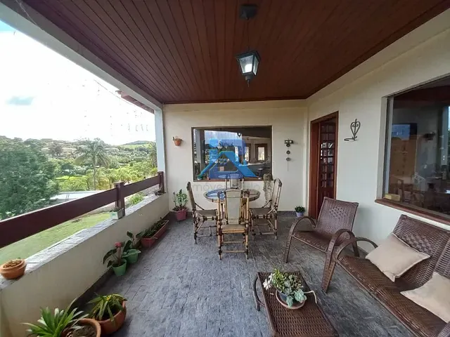 Casa com 1795m² 3 quartos e 2 banheiros, à venda, no bairro Ville Chamonix em Itatiba
